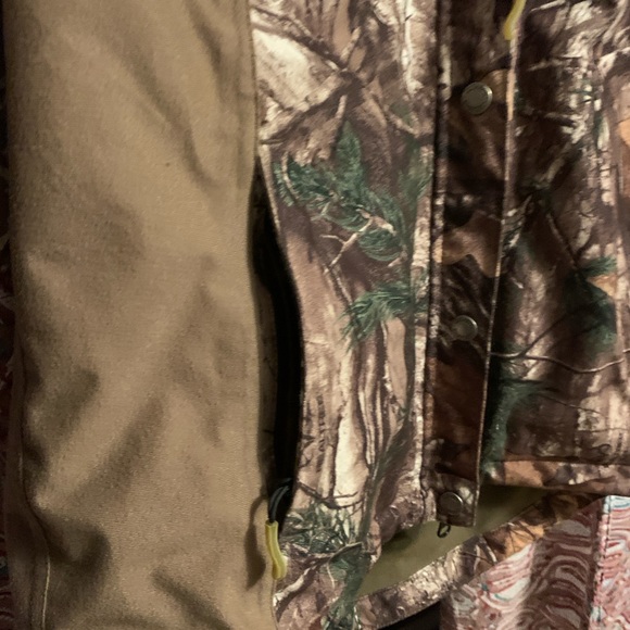 Cabelas OutfitHer Camo Hooded jacket - Picture 7 of 11